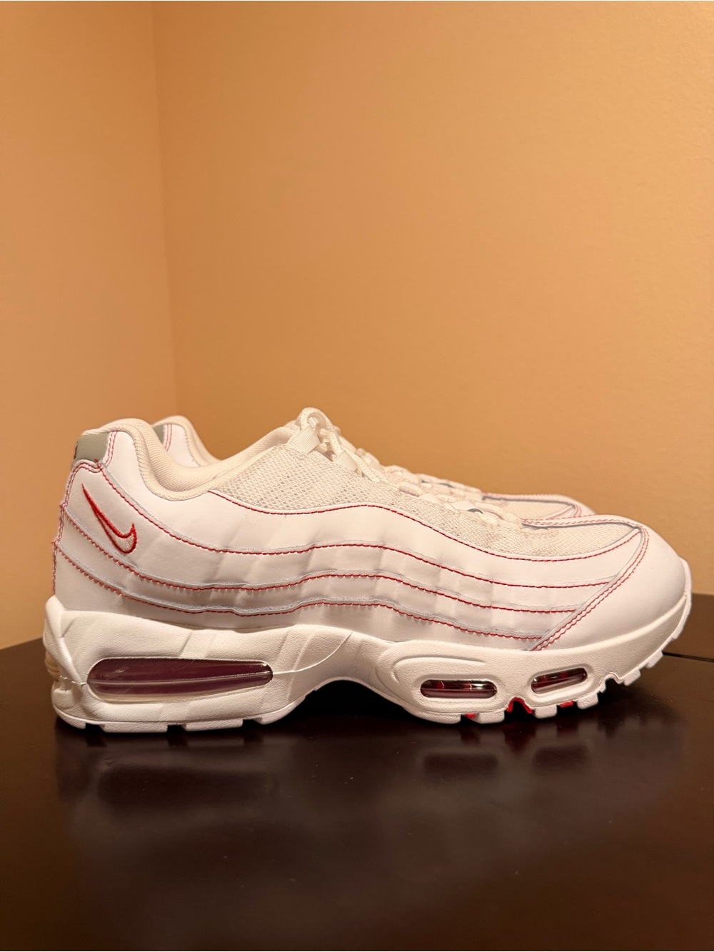 Nike Air Max 95 OG
Big Bubble White University Red Size 10.5